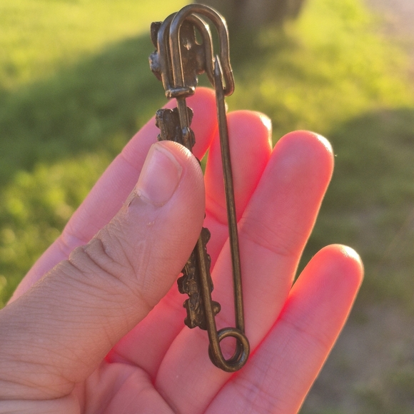 Vintage Floral Safety Pin Brooch with Rhinestones - Picture 3 of 3